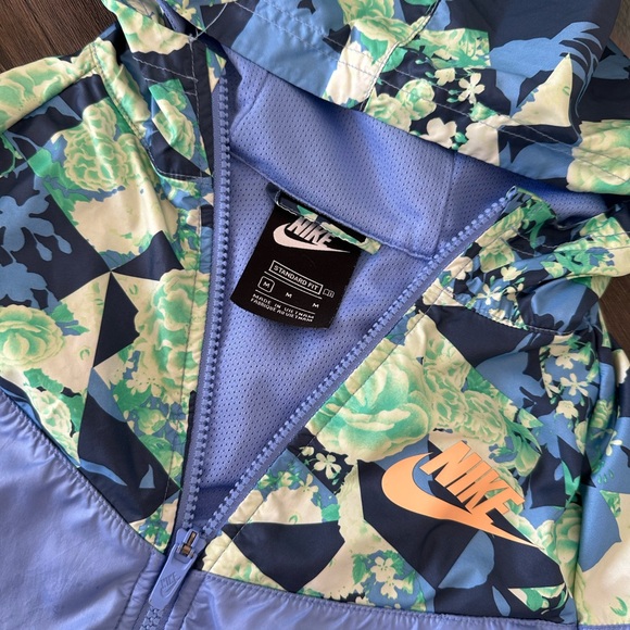 Girls Nike jacket - Picture 2 of 2